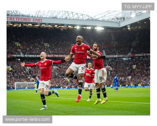 英超俱乐部开展社区活动，足球影响力辐射社会各界