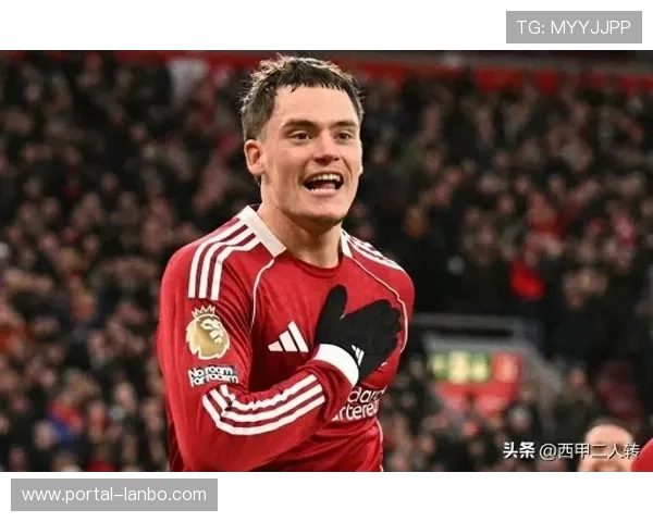 若塔幼子担任球童，安菲尔德上演“你永不独行”温情一幕